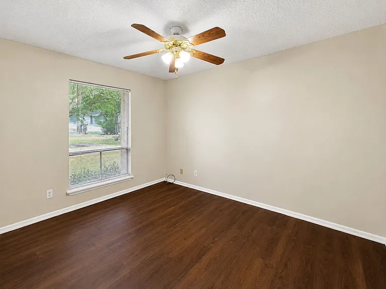 5250 Galacino St — Photo 9