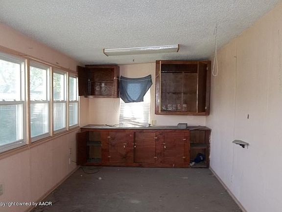 2nd image of 1508 Clover Dr