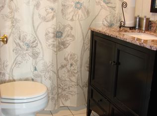 248 27th St, Lindenhurst, NY 11757