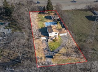 225 N East River Rd, Des Plaines, IL 60016