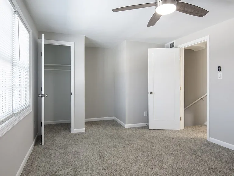 Spacious Bedrooms in Newly Renovated Platinum Townhomes