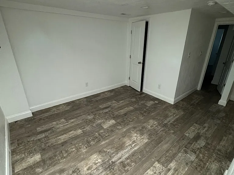 707 Crystal Dr — Photo 31
