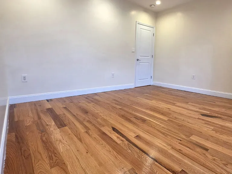 30 Rogers Ave #3C — Photo 8