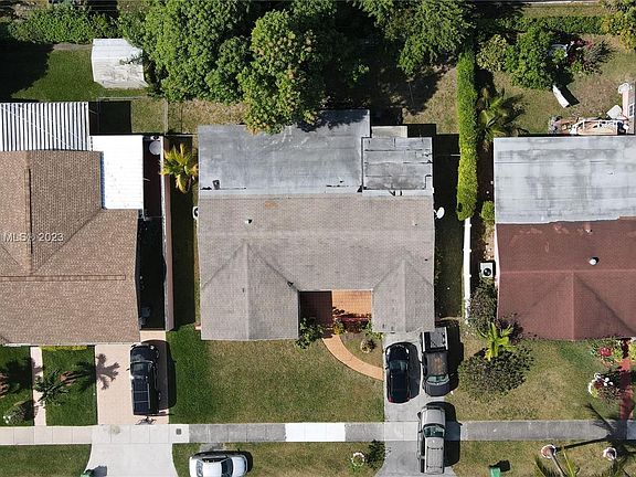 3rd image of 20780 NW Miami Ct