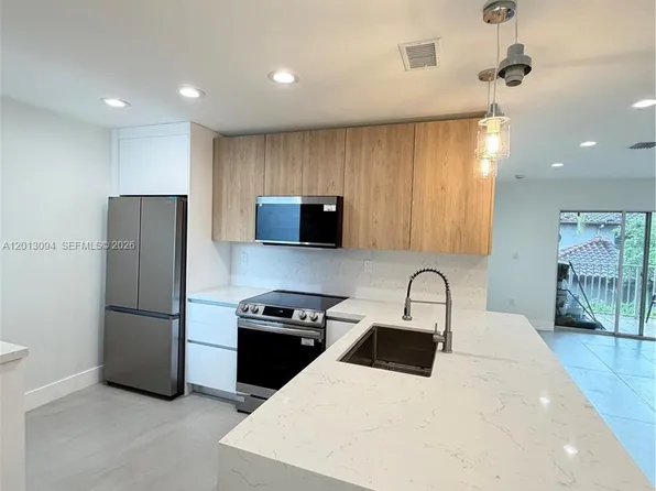 4708 NW 114th Ave Unit 204-3, Doral, FL 33178
