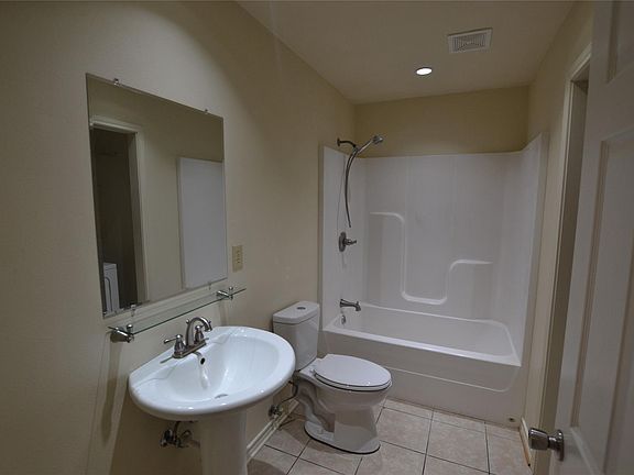 5th image of 253 Old Groveton Rd S