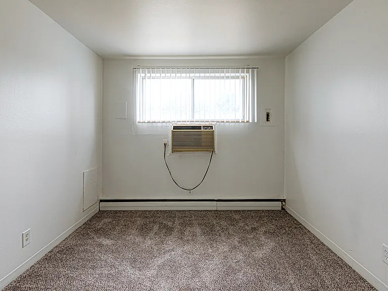 Manor House Apartments — Photo 8