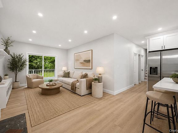 3rd image of 17A Riverside Street