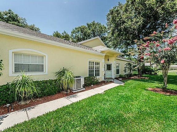 3rd image of 1165 Royal Blvd