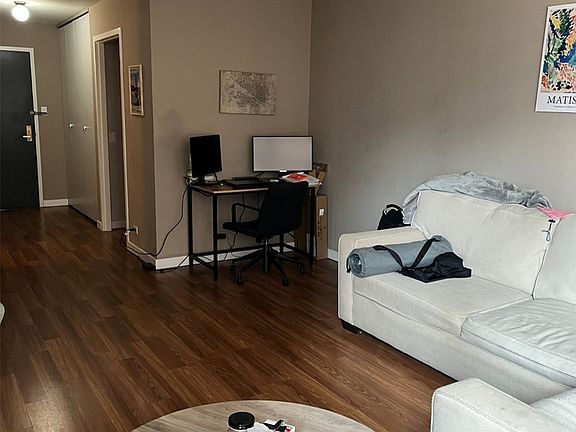 4th image of 777 N Michigan Ave APT 1504