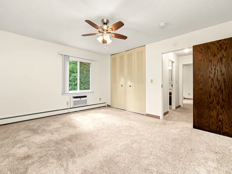 Silas Pointe Apartments — Photo 11