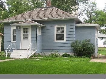 1st image of 206 S 1st St