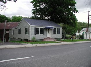 10-12 Canal St, Ellenville, NY 12428