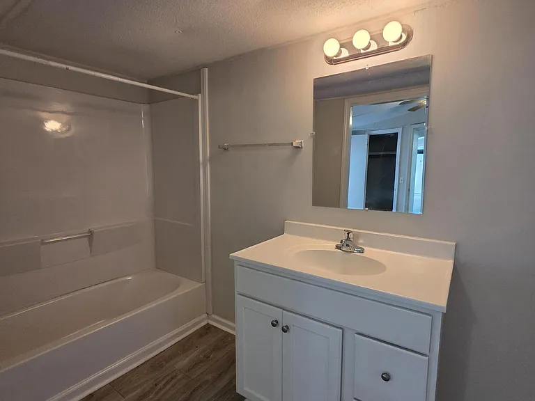1133 Pickett Rd #6 — Photo 9