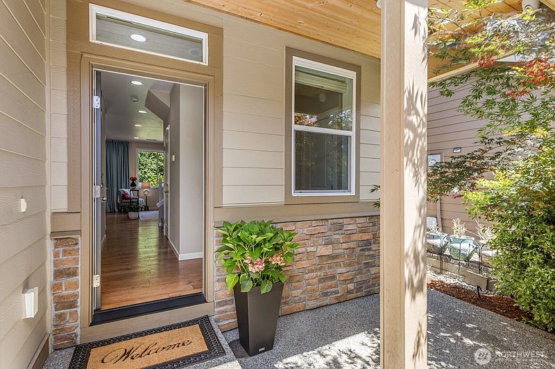 3rd image of 3815 163rd Street SE