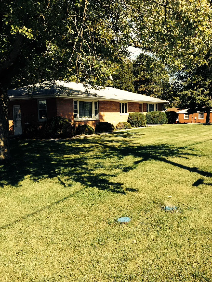 708 W Front St photo 1