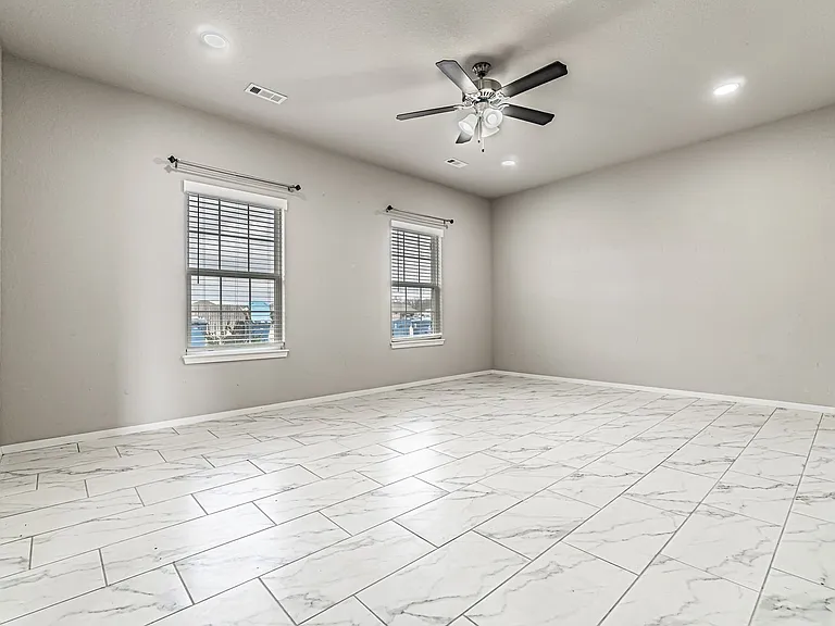 6609 Warrington Rd — Photo 16