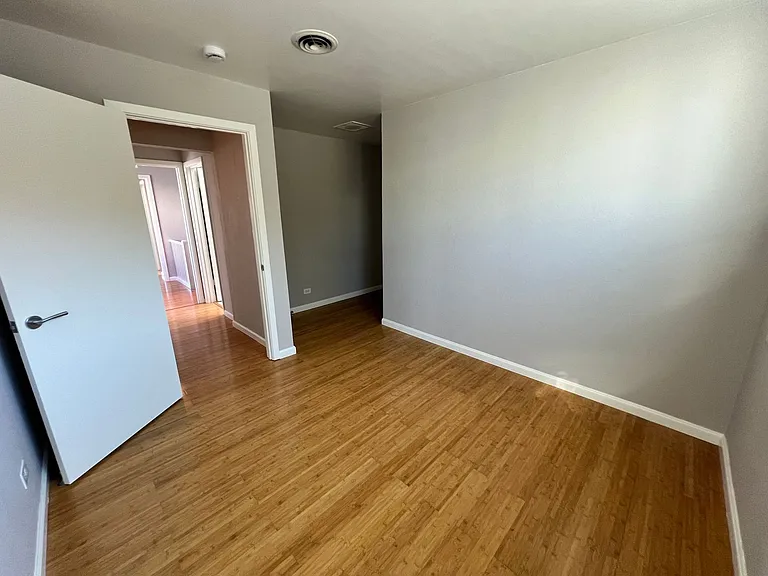 5315 Mission St — Photo 13