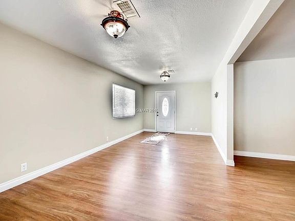 3rd image of 3554 Applewood Ave
