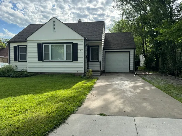 934 SW Anderson Ter, Topeka, KS 66606