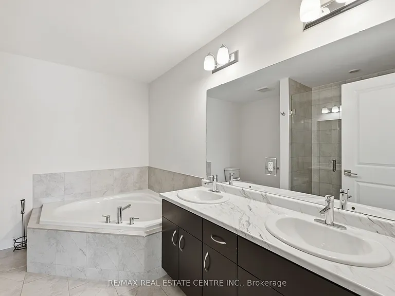 37 Greenwich Ave — Photo 31