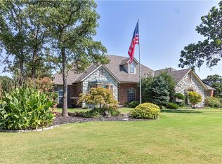 124 Misty Morning Dr, Choctaw, OK 73020