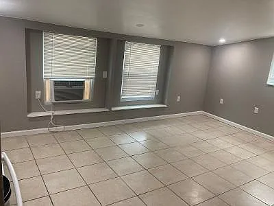 1402 Walters Point Ln — Photo 10