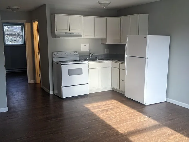 44 Bellview Ave #1A — Photo 1