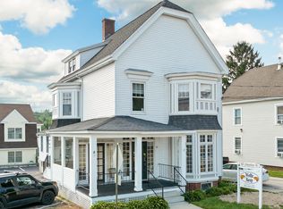 42 Glendon St, Wolfeboro, NH 03894