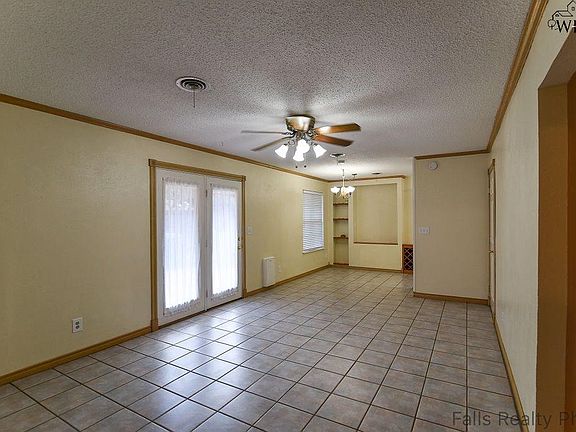 5th image of 4211 Canberra Dr