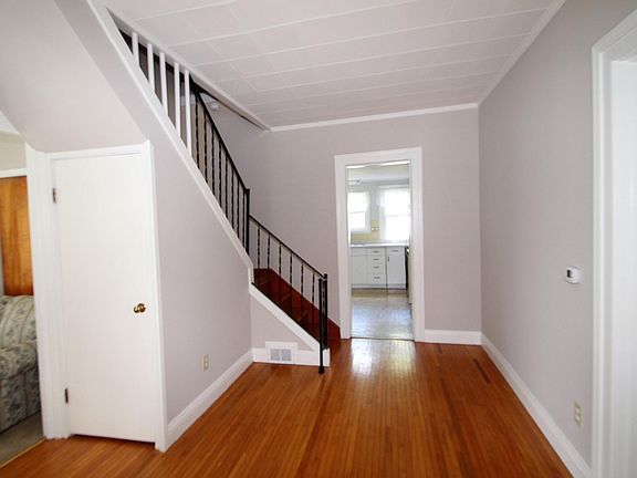 4th image of 51 East Ave #2