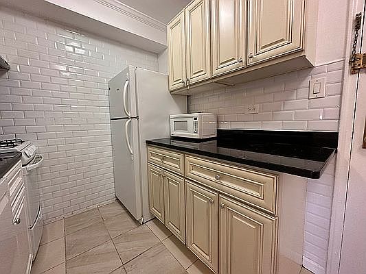 2nd image of 94-10 59th Ave #L5