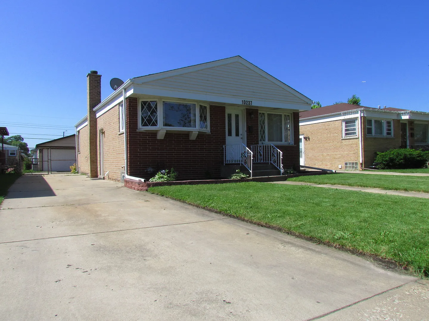 10237 Panoramic Dr photo 1