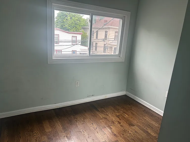 32 Augusta St — Photo 28