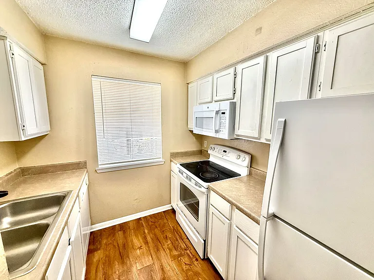 8811 Schick Rd #B — Photo 6