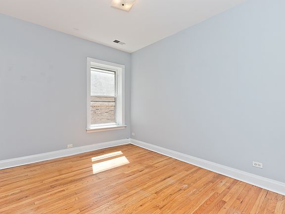 5th image of 910 W Gunnison St #2