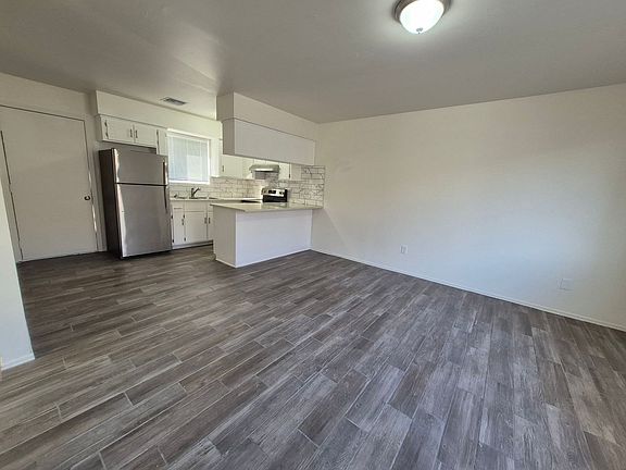 3rd image of 1019 S 6th Ave APT 4
