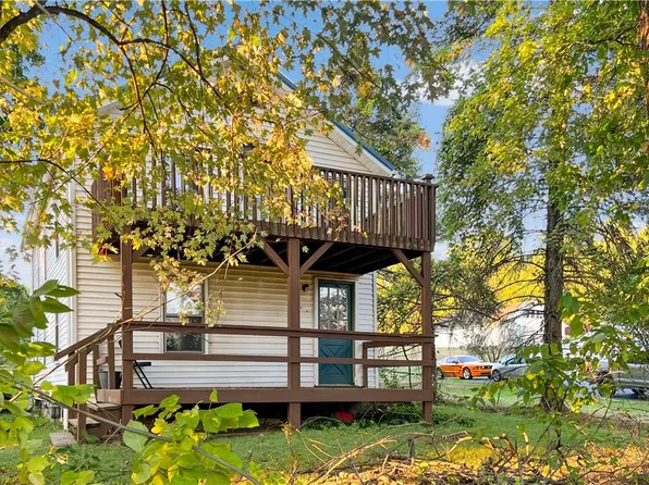 97 Minnick Dr, Hermitage, PA 16148