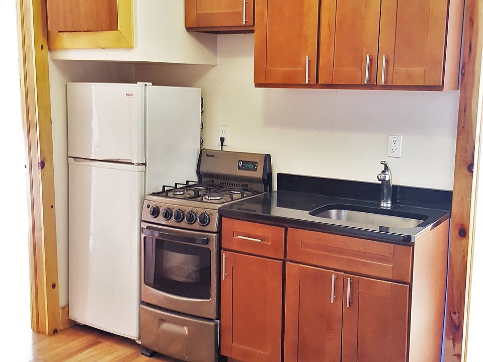 1st image of 559 Saint Johns Pl #6F