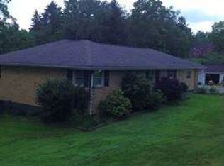 120 Briar Ln, Wellsburg, WV 26070