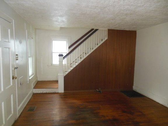 4th image of 5505 Davies Pl