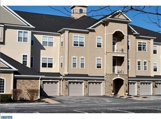 4 Falcon Dr APT 103, Holland, PA 18966