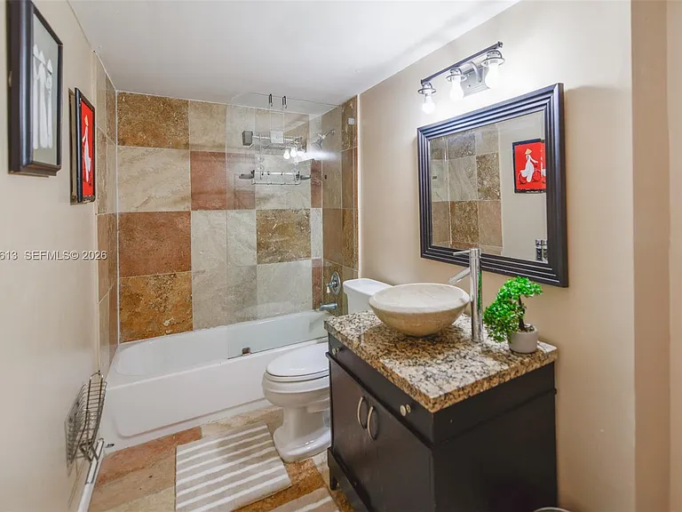 401 Golden Isles Dr #312 — Photo 33