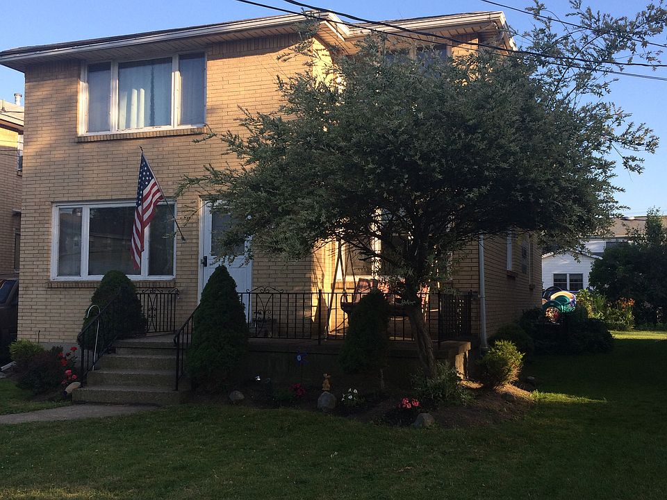 1st image of 55 Verel Ave