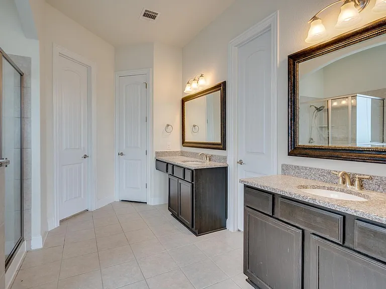 845 Richardson Ln — Photo 21