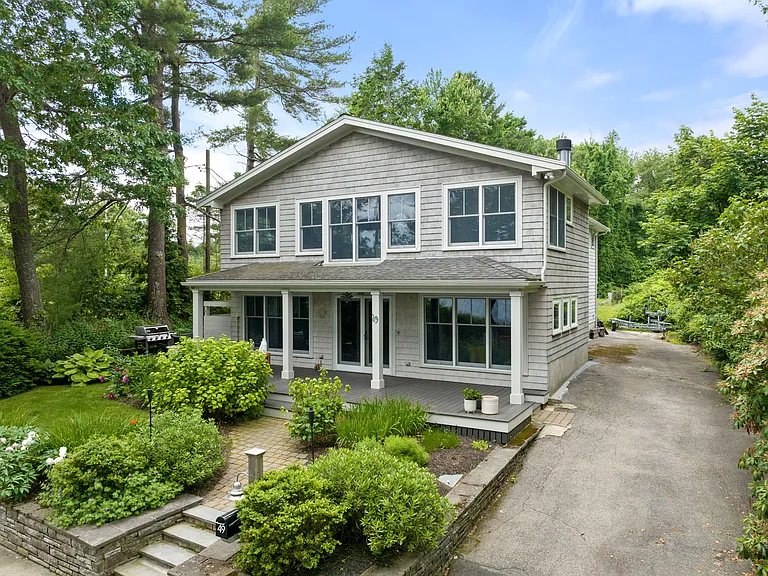 49 Beach Rd — Photo 6