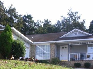 9038 Louvaine Dr, Charlotte, NC 28227