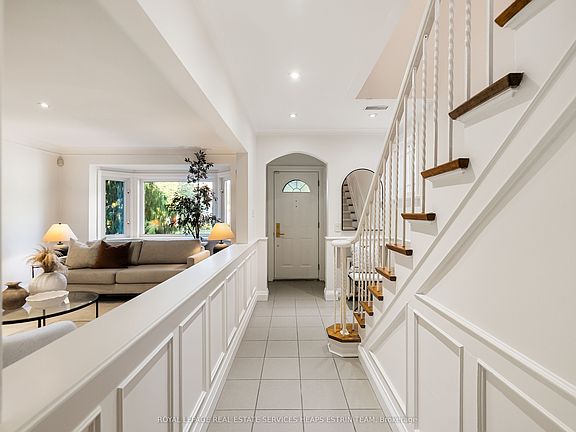 4th image of 27 Berney Cres