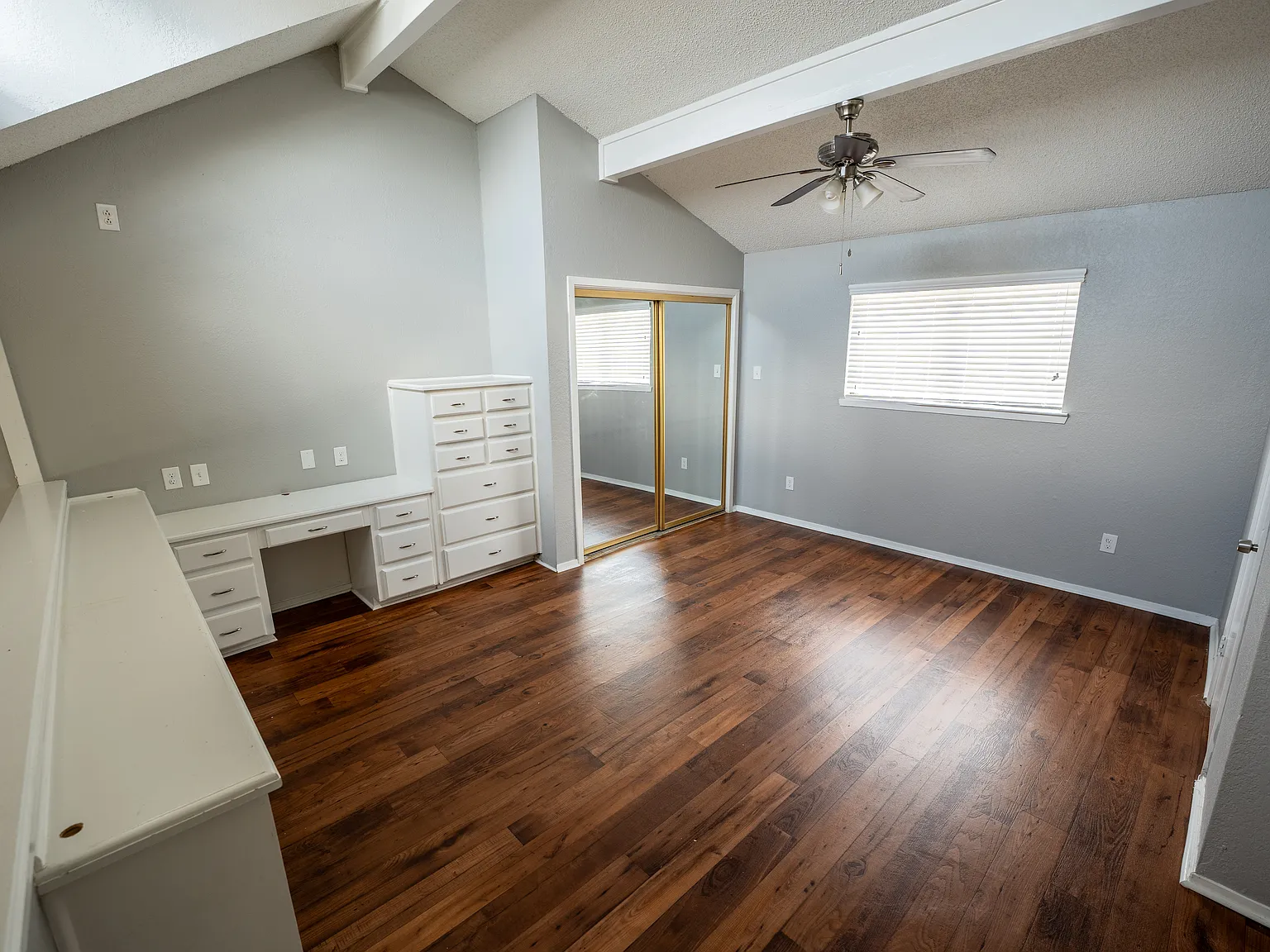 2 bed, 850 sqft, $995 — Photo 3
