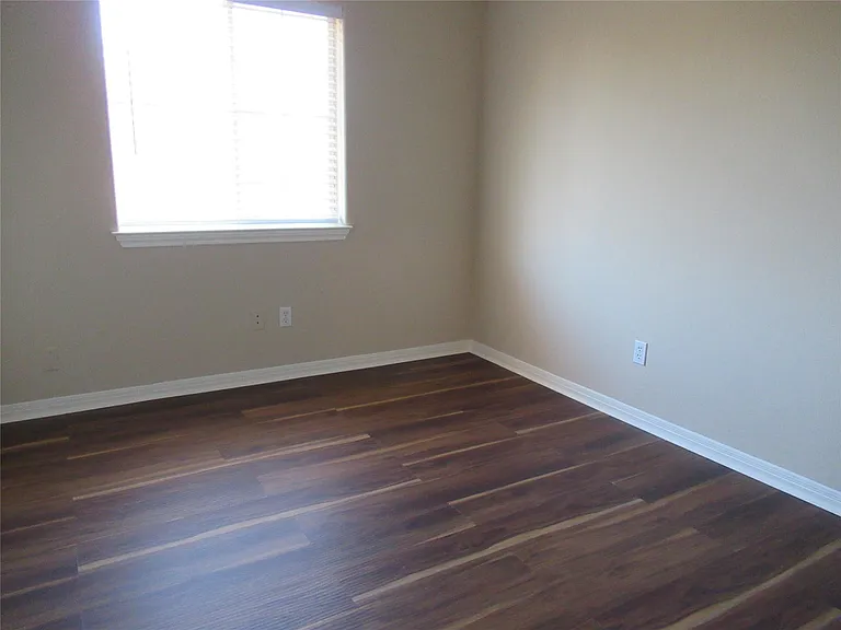 2405 Farragret Cv — Photo 15